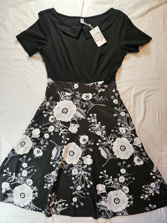 Helyo Dresses & Skirts - NWT Helyo Womens Black & White Floral Fit & Flare Short Sleeve Dress Size Medium